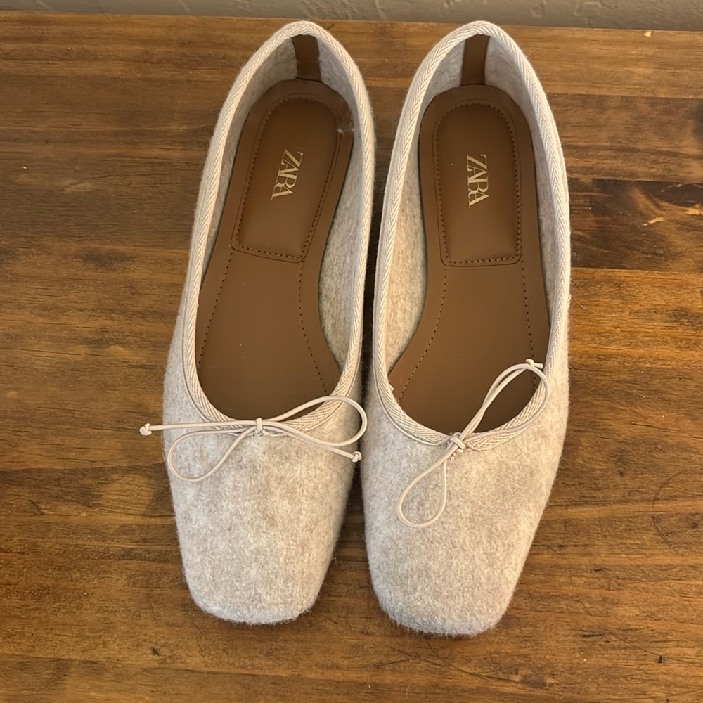 Zara Soft Beige Ballet Flats with Bow Detail - Picture 2 of 5
